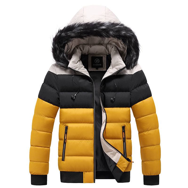 Chaqueta de Invierno acolchada para hombre en colores mostaza, negro y beige con capucha y borde de piel sintética negra.